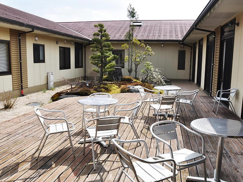 テラス（中庭）